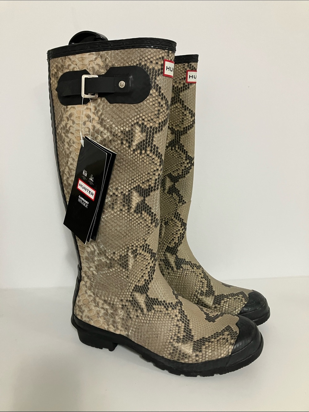 Hunter, women’s 11, new with tags snake rain boots